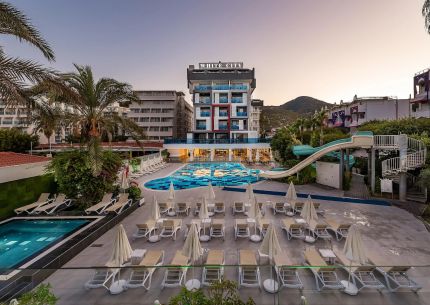 WHITE CITY BEACH HOTEL (ADULTS ONLY)