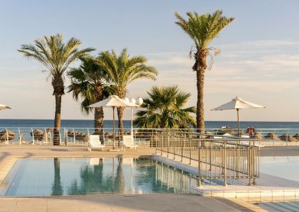 CLUB NOVOSTAR OMAR KHAYAM